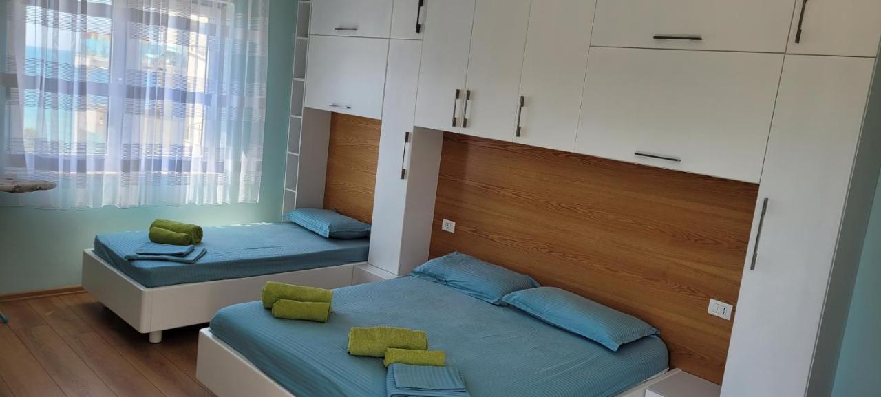 Sea View New Apartment Durrës Eksteriør billede