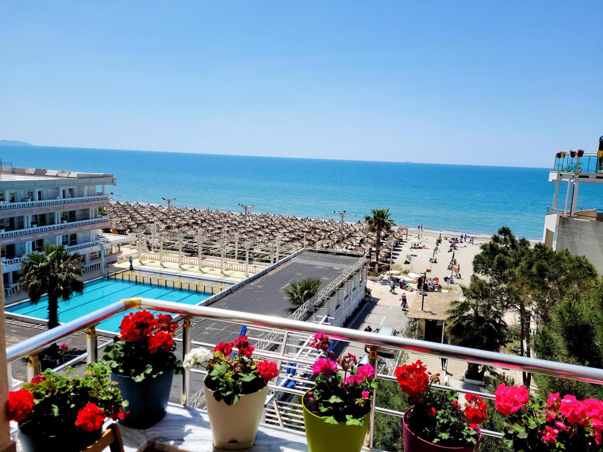 Sea View New Apartment Durrës Eksteriør billede